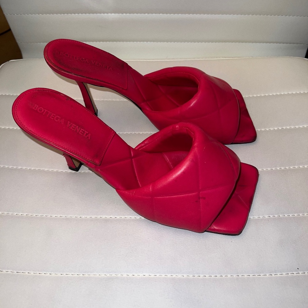 Bottega Veneta padded mule heel sandals sz39